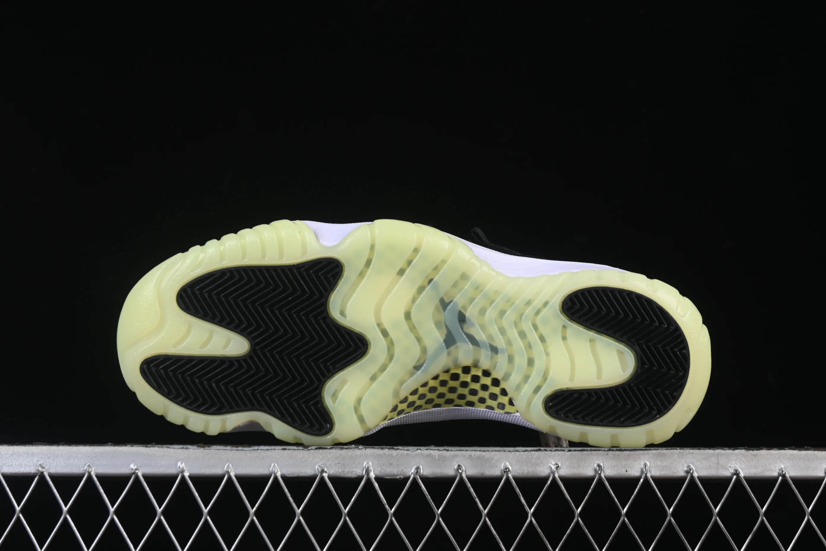 All categories Air Jordan Jordan series basketball shoes Air Jordan 11 Air Jordan 11 Retro "Inner Beast" AJ11 Joe 11 luminous black swan IB1378-001